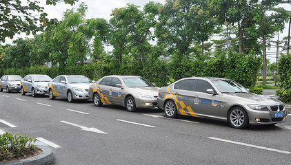 深圳市鑫順安汽車陪駕服務(wù) - 企業(yè)風采 - 換證服務(wù)